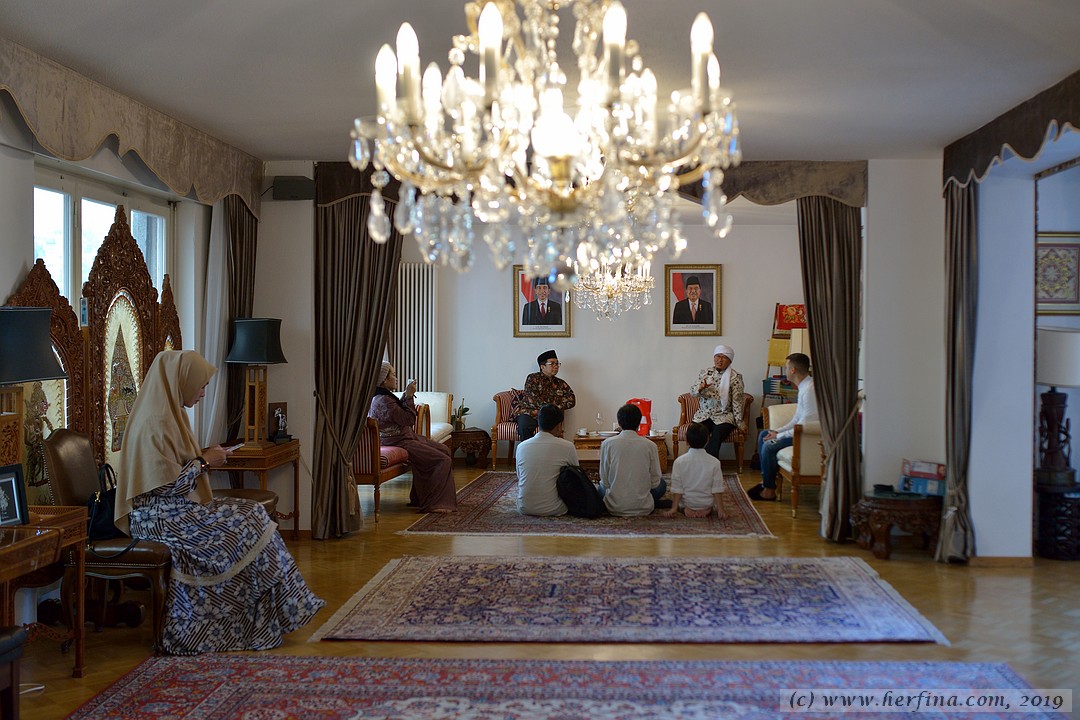 www.herfina.com